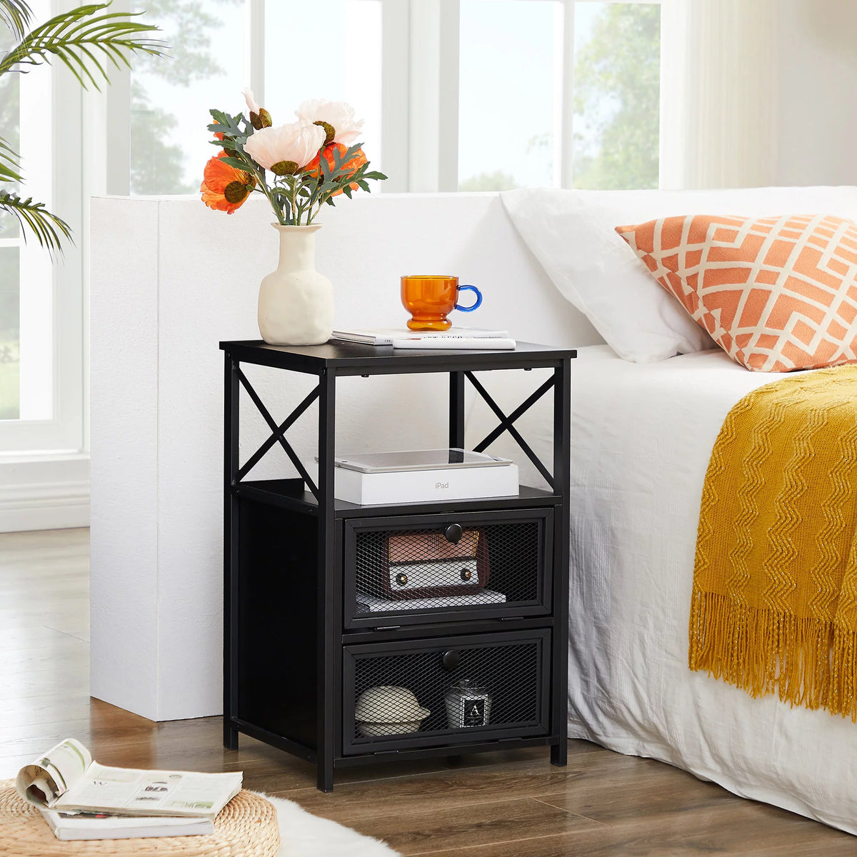 3-Piece Twin Bedroom Set with Metal Platform Bed Frame and 2 Black Nightstands E325490