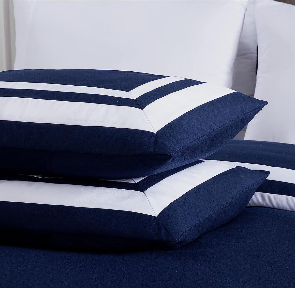 7-Piece King Bed in a Bag Comforter Set with Sheets Navy White Square Pattern Bedding Set F157067