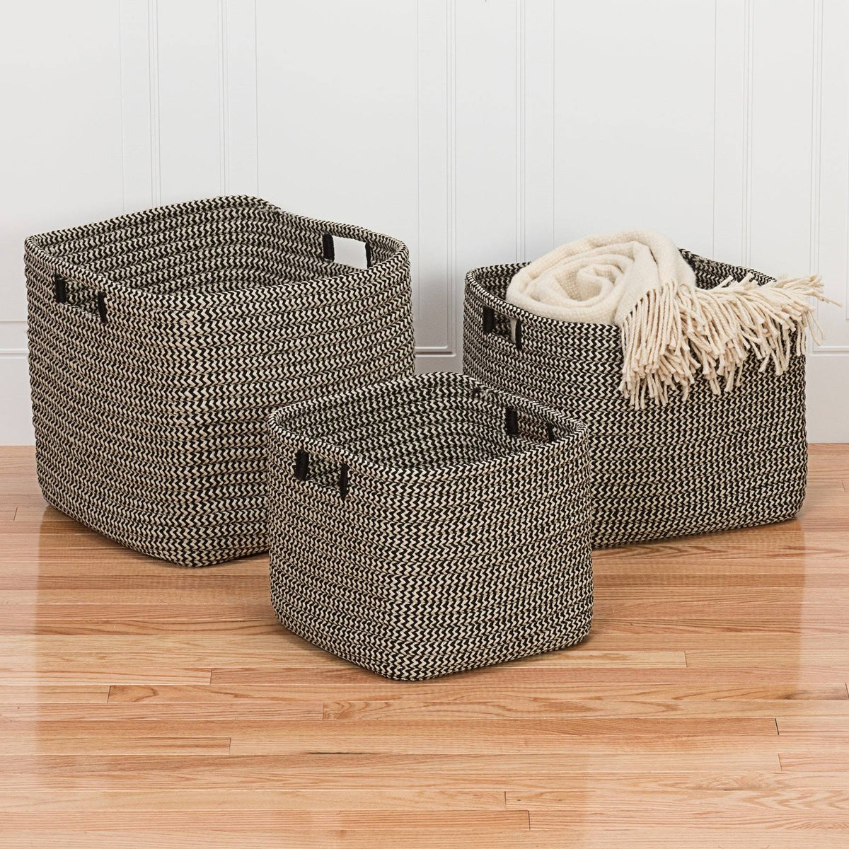 Black Basket J138