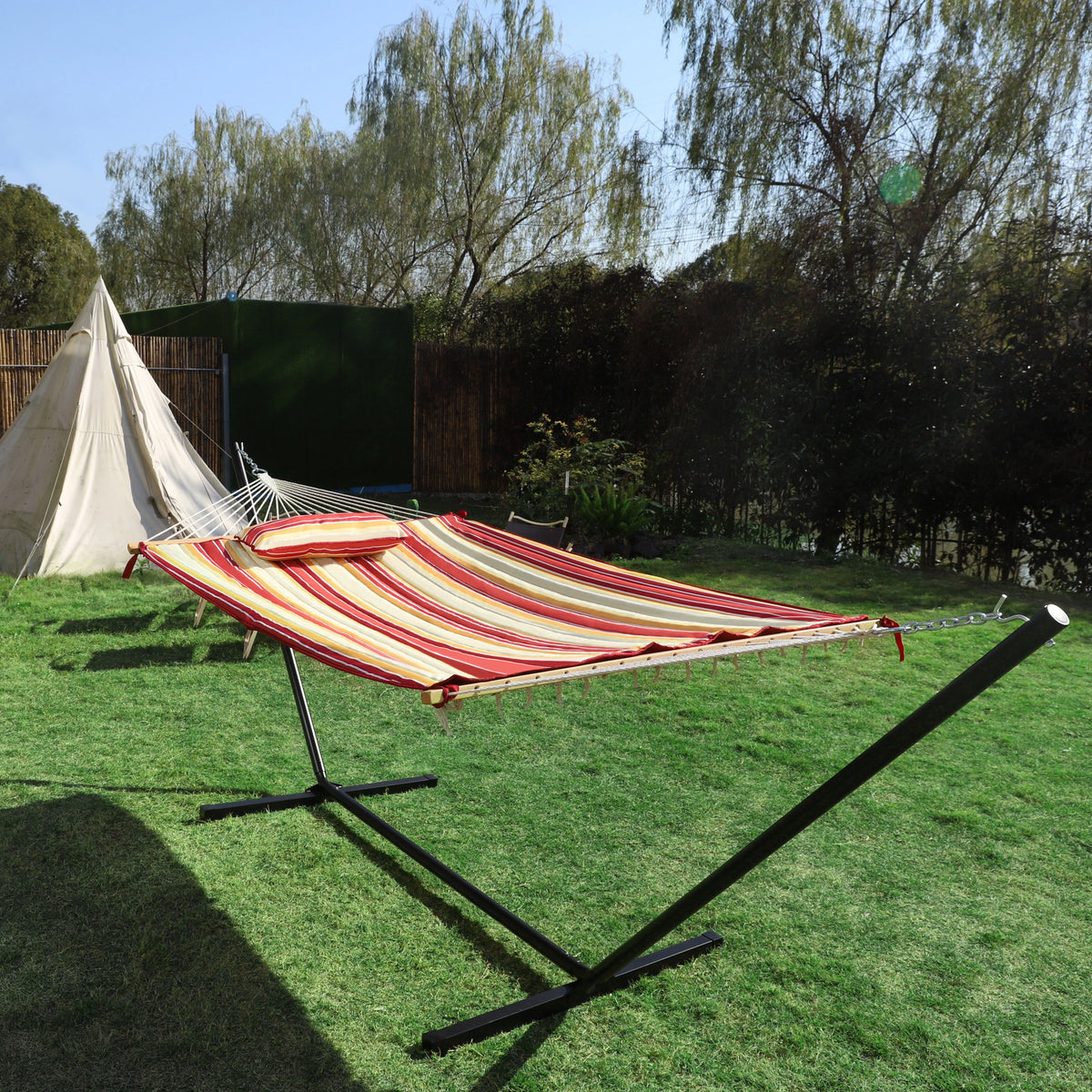 2-Person Hanging Hammock with Steel Stand and Cotton Pad P8645