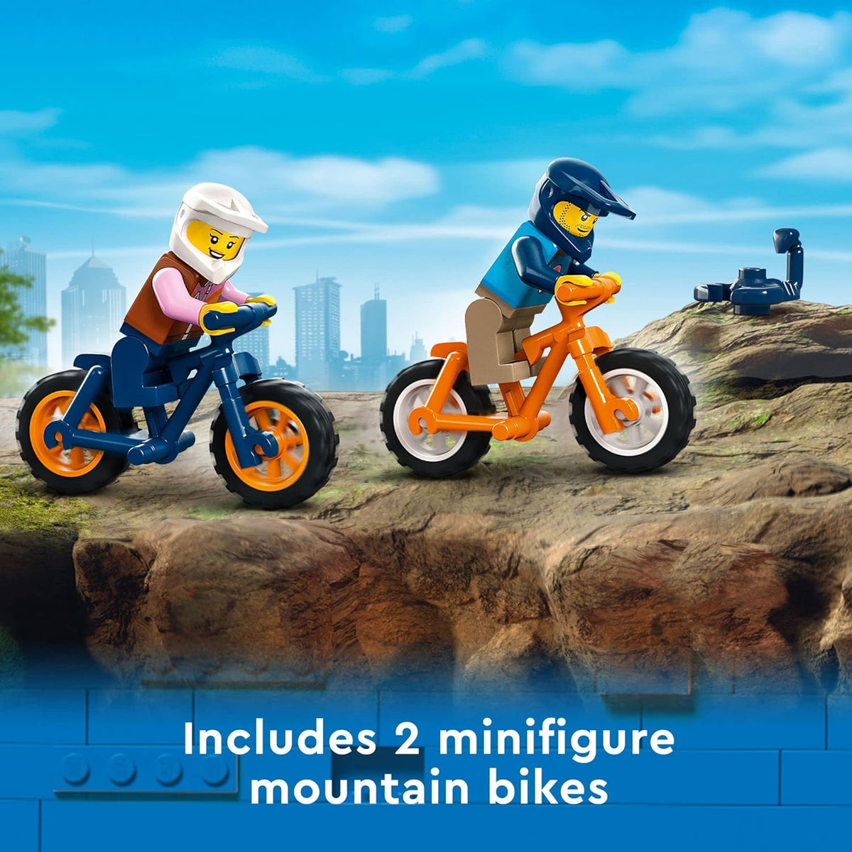 4x4 Off-Roader Building Toy with Monster Truck Style Car and Mountain Bikes G9572