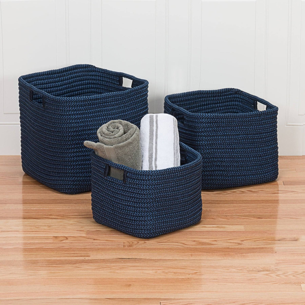 Black Basket J138