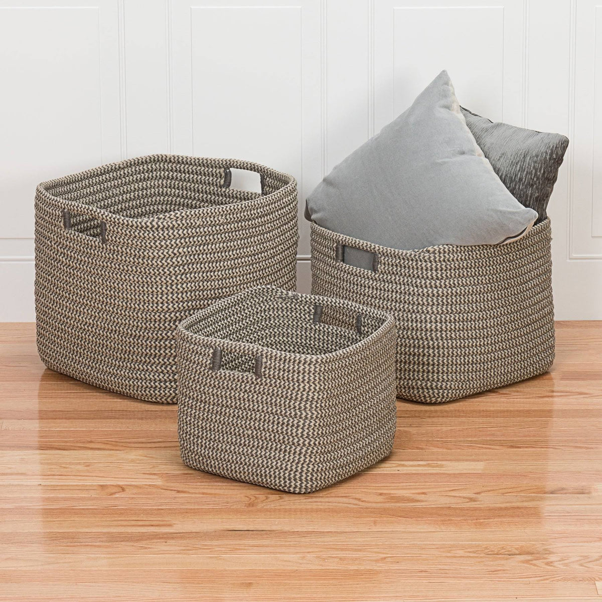 Black Basket J138