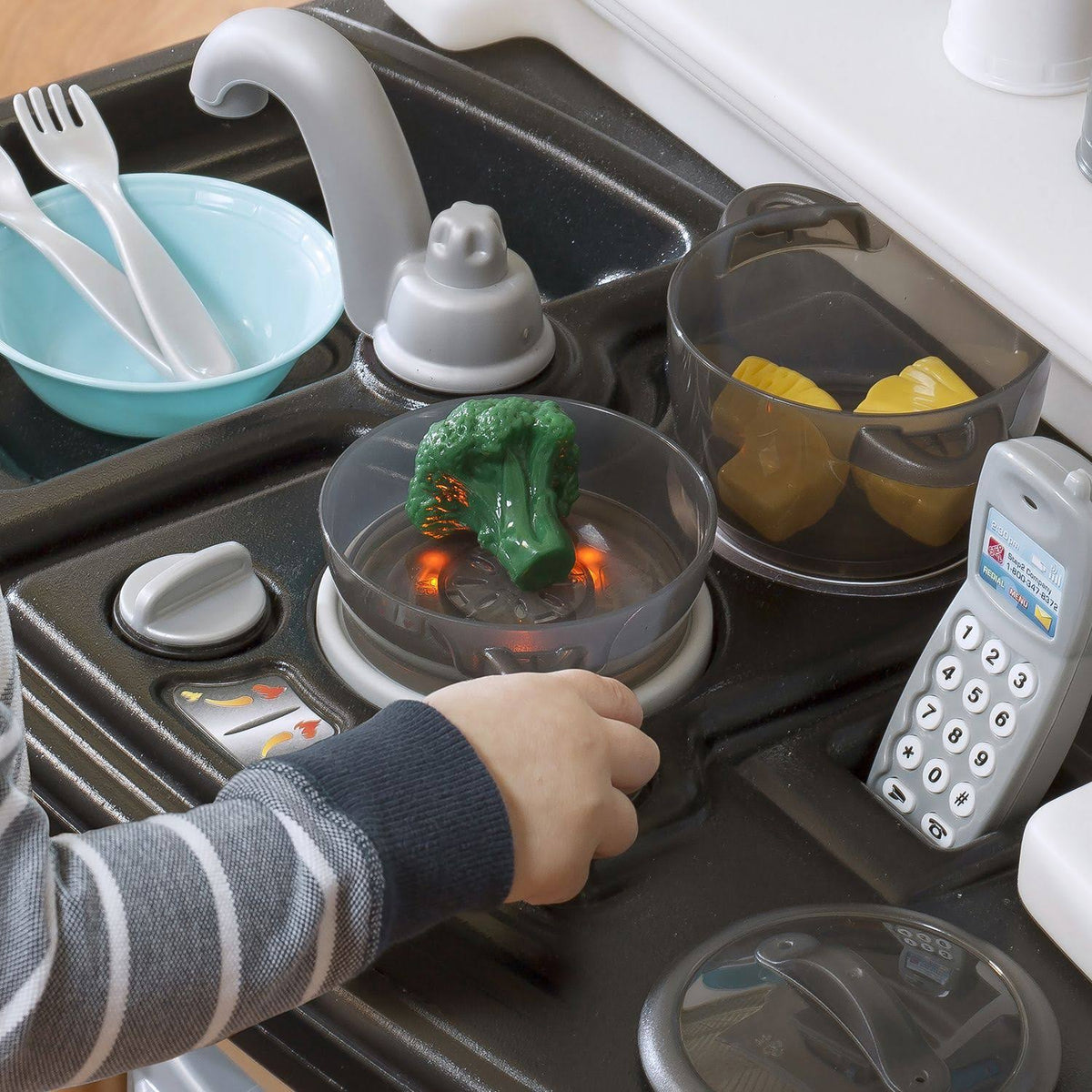 Durable Kids Kitchen Playset C400
