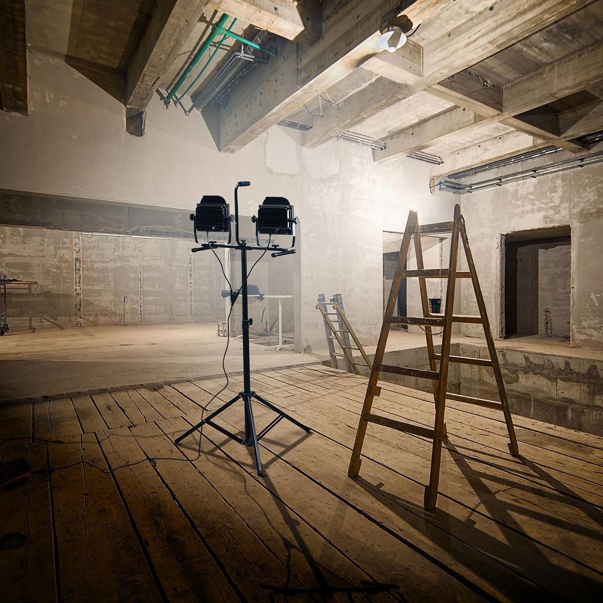 18,000 Lumen LED Detachable Work Light X9644